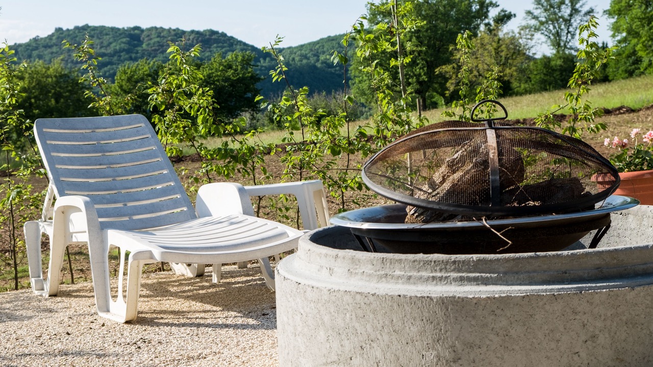 Photo of Outdoor in Saint-Julien-de-Lampon