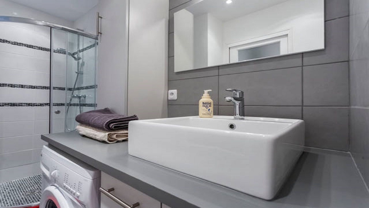 Photo of Bathroom in Hotel de Ville - Quinconces