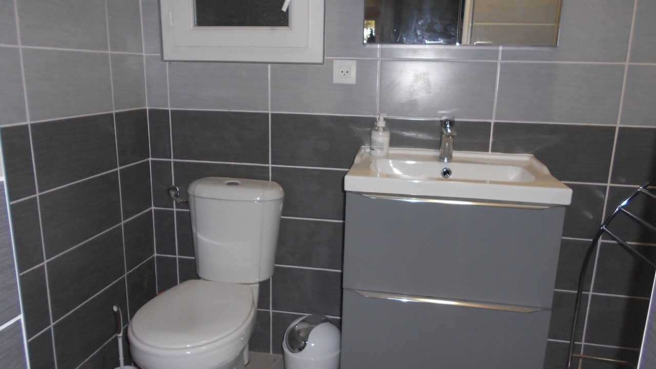 Photo of Bathroom in Genouille
