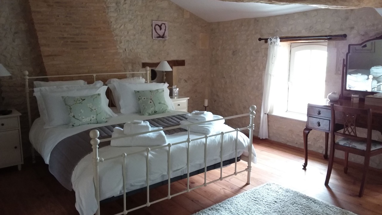 Photo of Bedroom in Expiremont