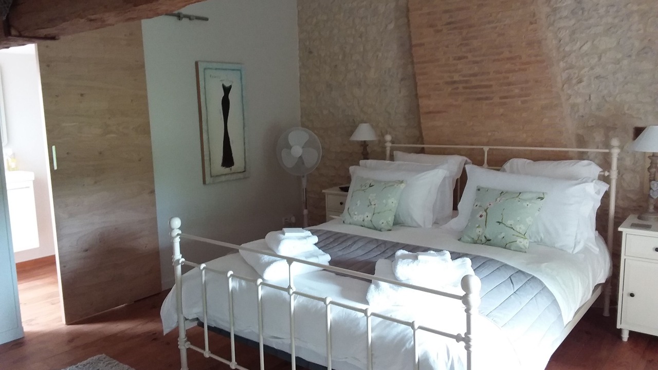 Photo of Bedroom in Expiremont