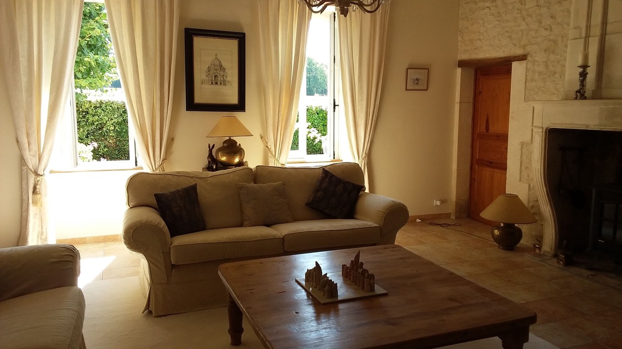 Photo of Livingroom in Expiremont