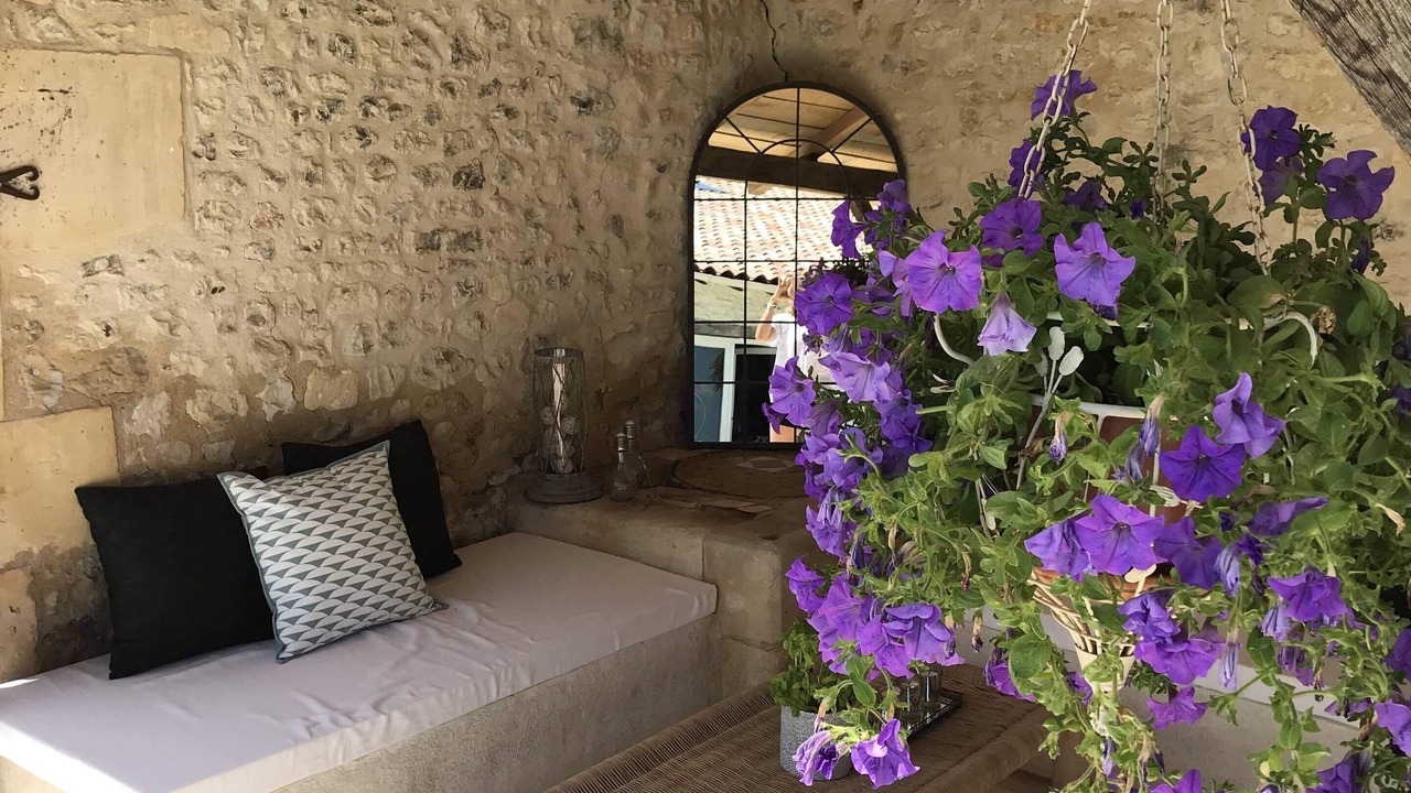 Photo of Patio Balcony in Expiremont
