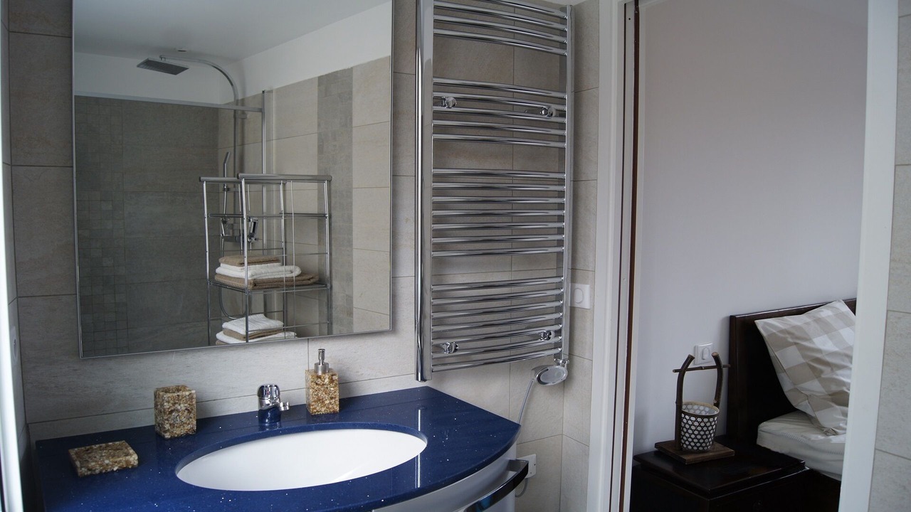 Photo of Bathroom in Cannes City Centre