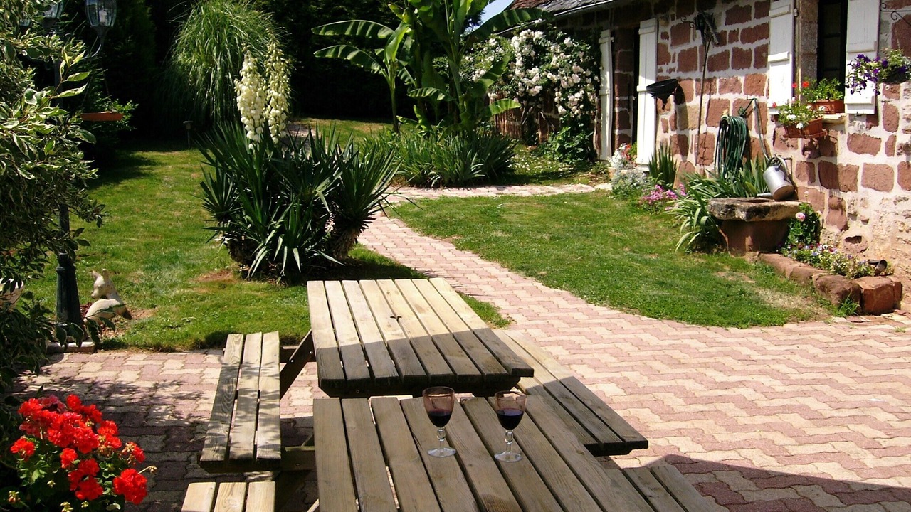 Photo of Outdoor in Ayen