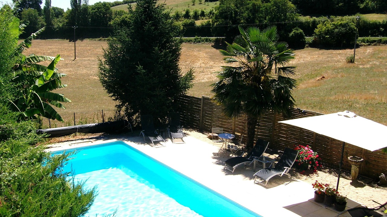 Photo of Outdoor in Ayen