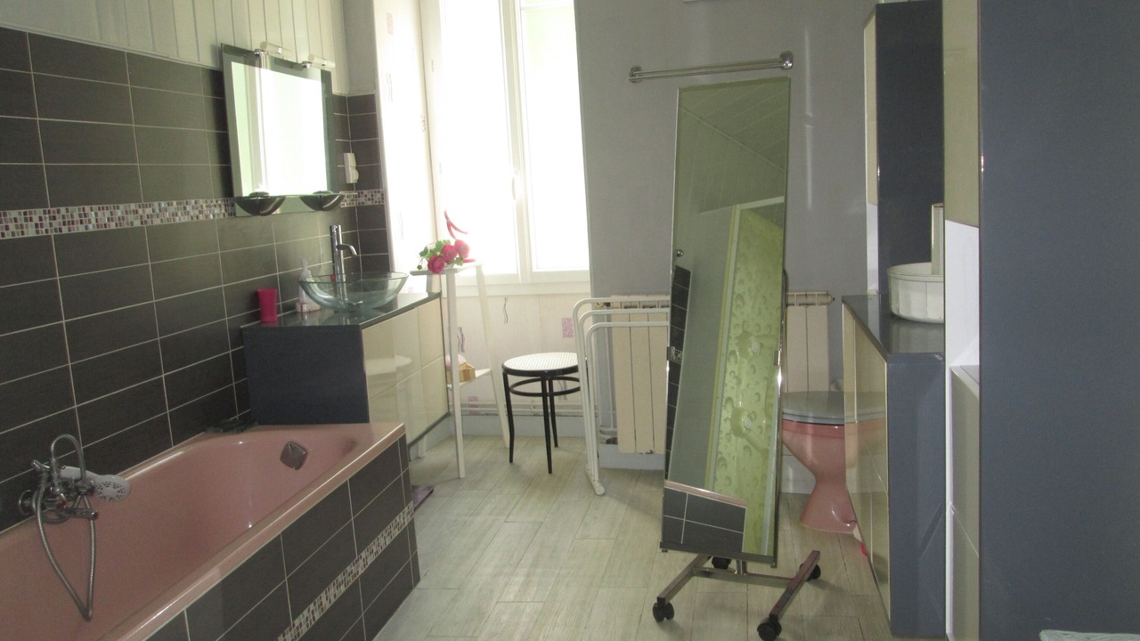 Photo of Bathroom in Marennes