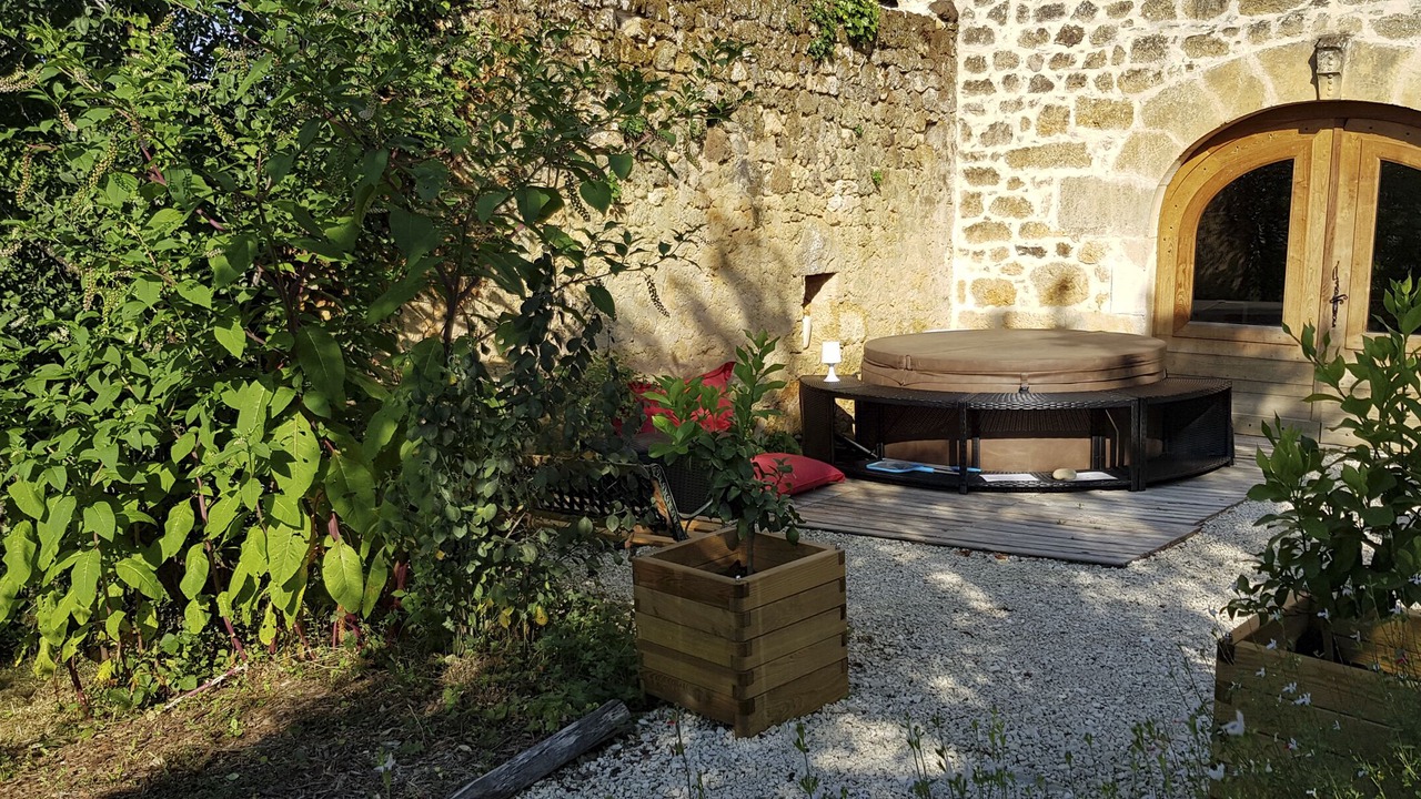 Photo of Patio Balcony in Cenac-et-Saint-Julien