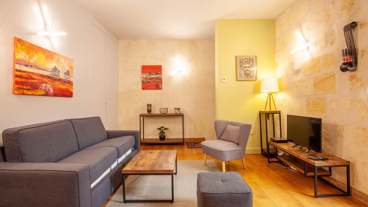 Photo of Livingroom in Bordeaux City Centre
