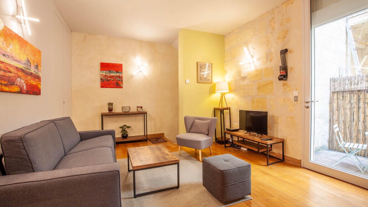 Photo of Livingroom in Bordeaux City Centre