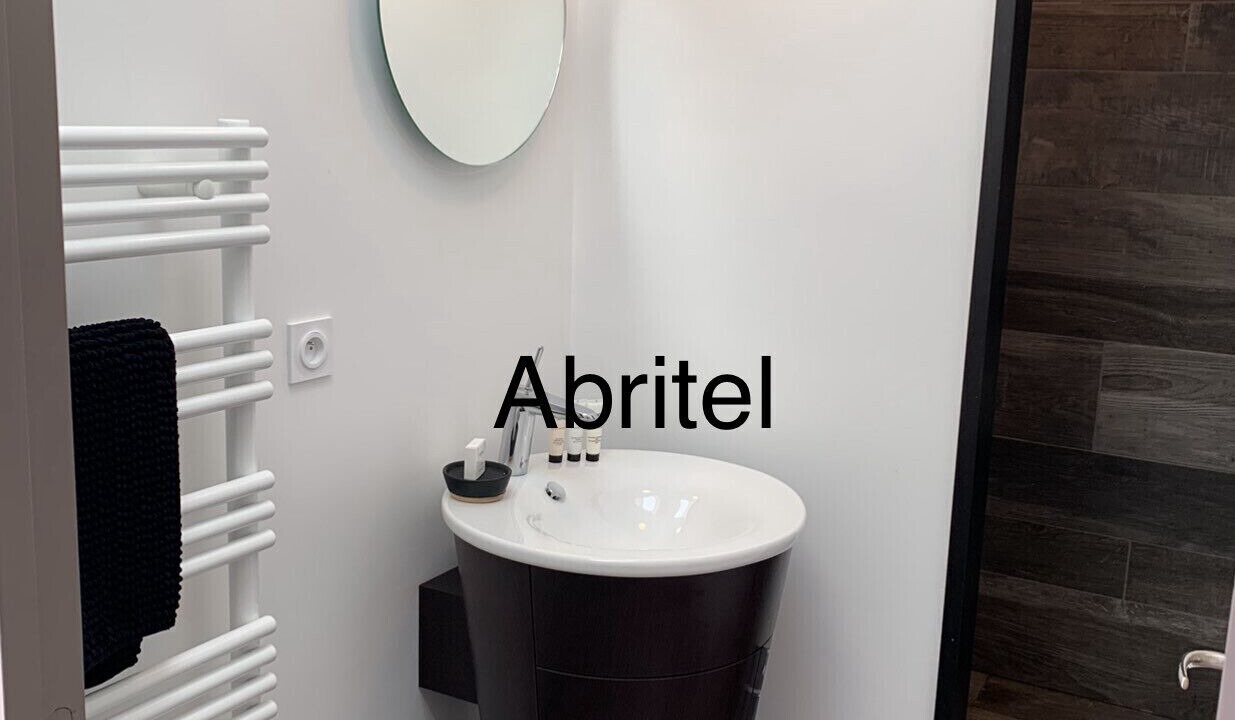 Photo of Bathroom in Le Bois-Plage-en-Re