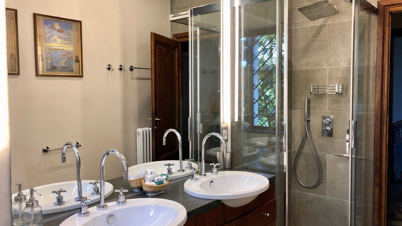 Photo of Bathroom in Lucca