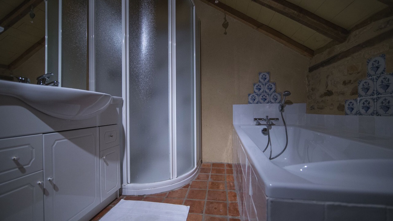 Photo of Bathroom in Le Buisson-de-Cadouin