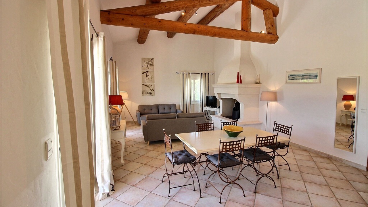 Photo of Livingroom in Cabrieres-d'Avignon