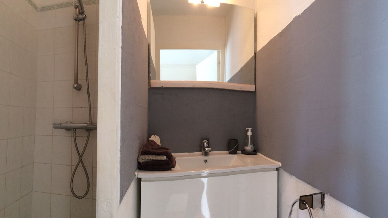 Photo of Bathroom in Quartier du Stade