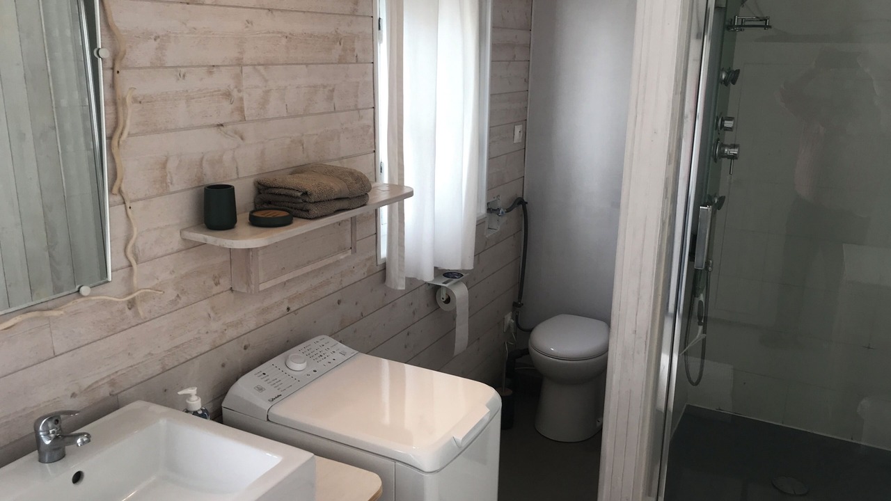 Photo of Bathroom in Quartier du Stade