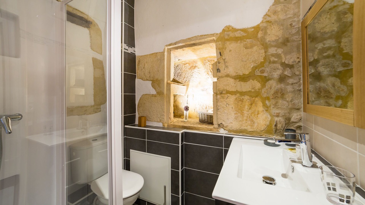 Photo of Bathroom in Beynac-et-Cazenac