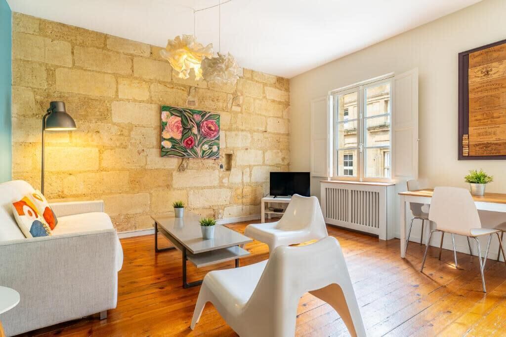 Photo of Livingroom in Hotel de Ville - Quinconces