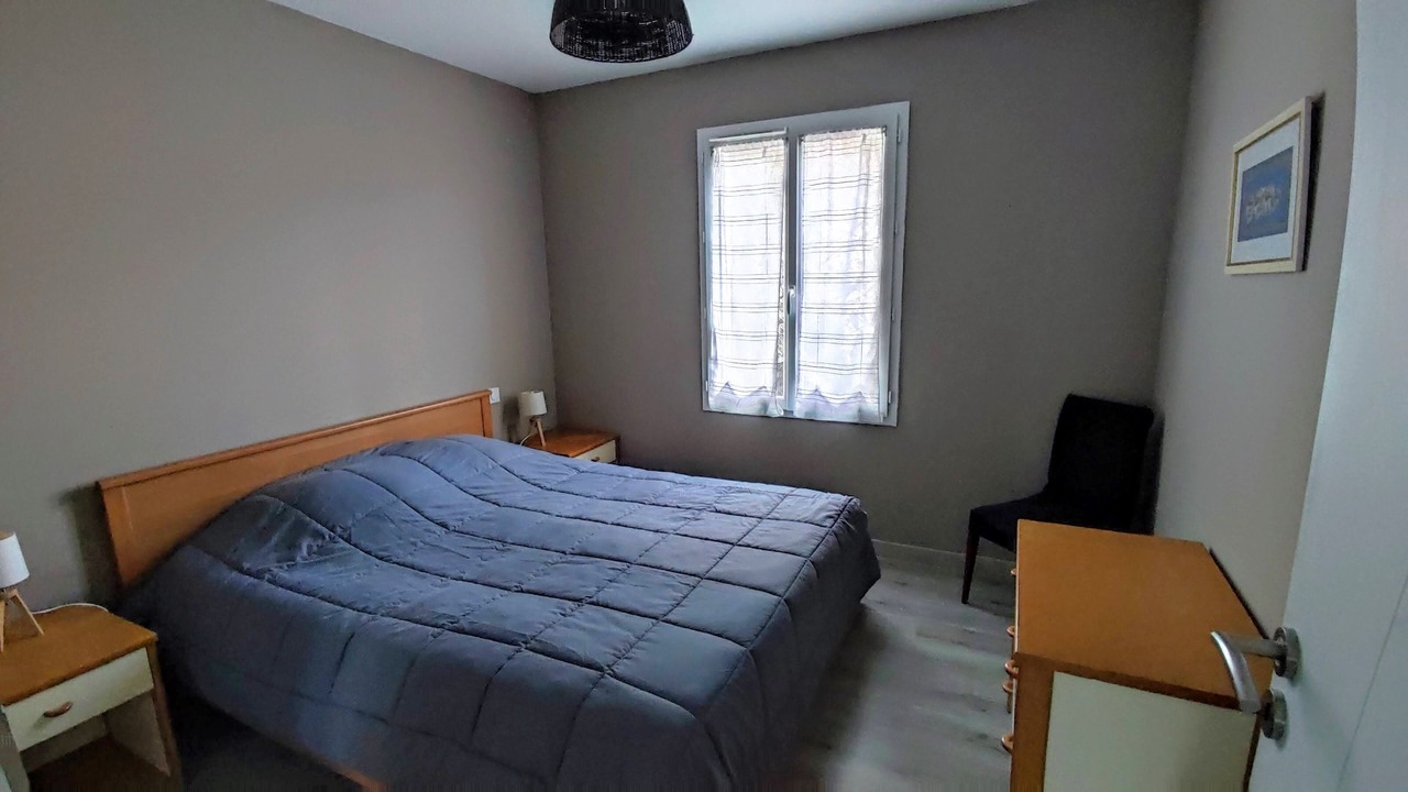Photo of Bedroom in Gujan-Mestras