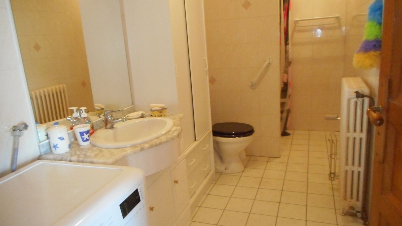 Photo of Bathroom in Plazac