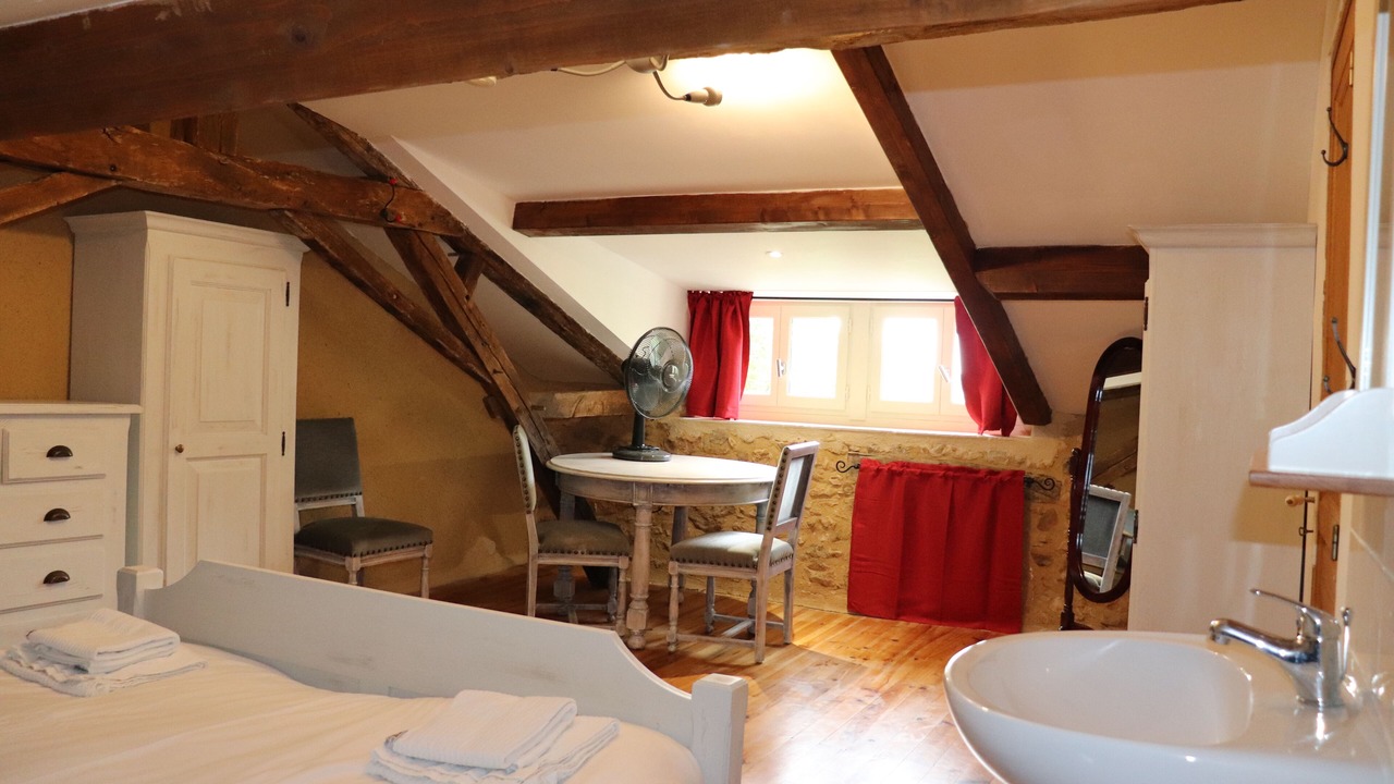 Photo of Bedroom in Le Buisson-de-Cadouin