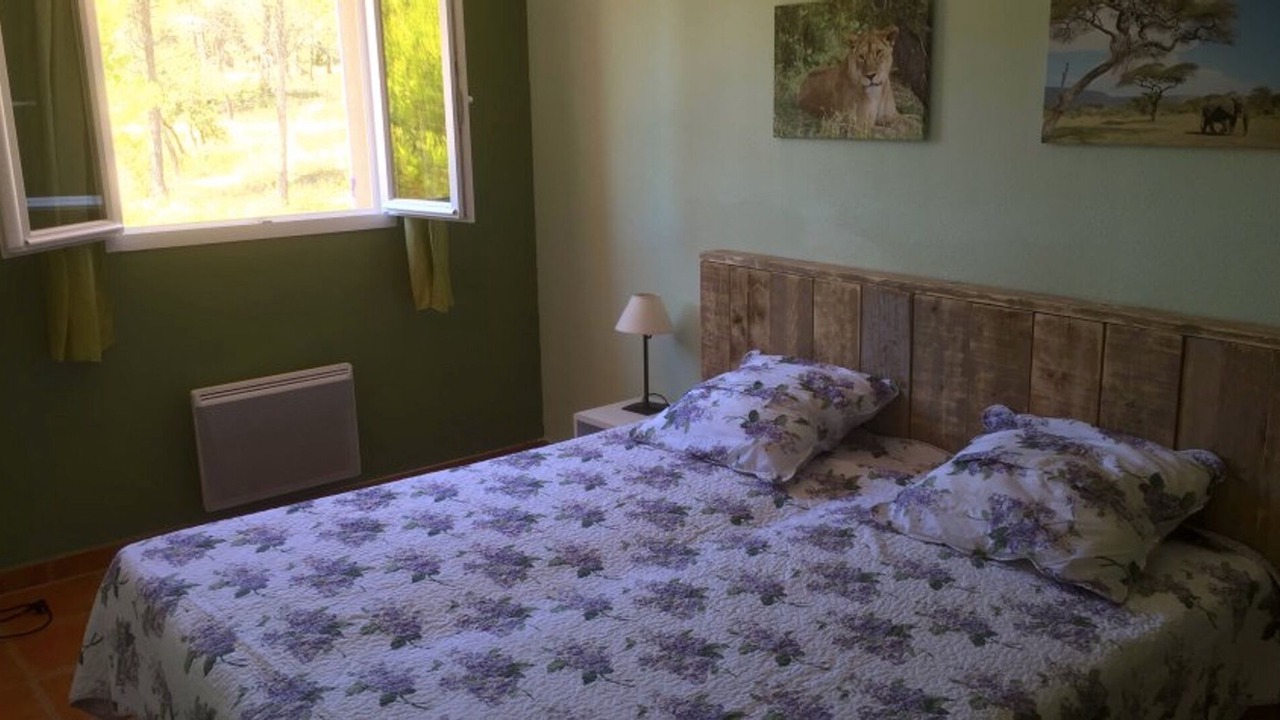 Photo of Bedroom in Saumane-de-Vaucluse