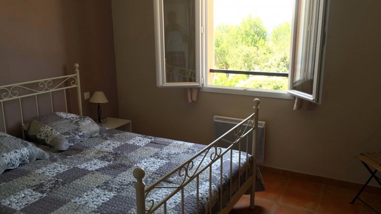 Photo of Bedroom in Saumane-de-Vaucluse