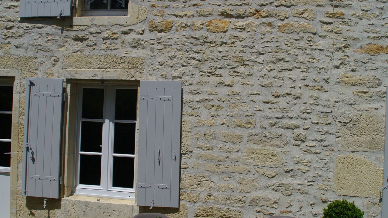 Photo of Patio Balcony in Saint-Hilaire-de-Villefranche