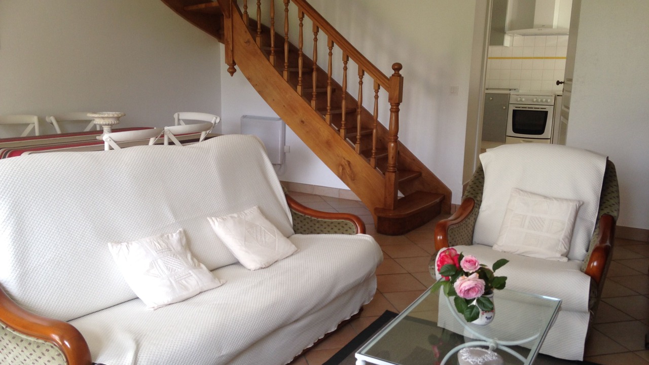 Photo of Livingroom in Saint-Hilaire-de-Villefranche