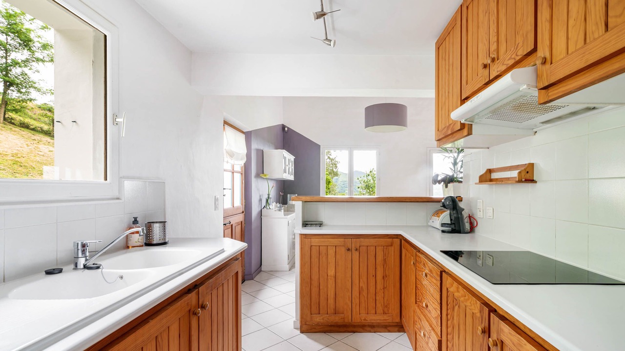 Photo of Kitchen in Saint-Pee-sur-Nivelle