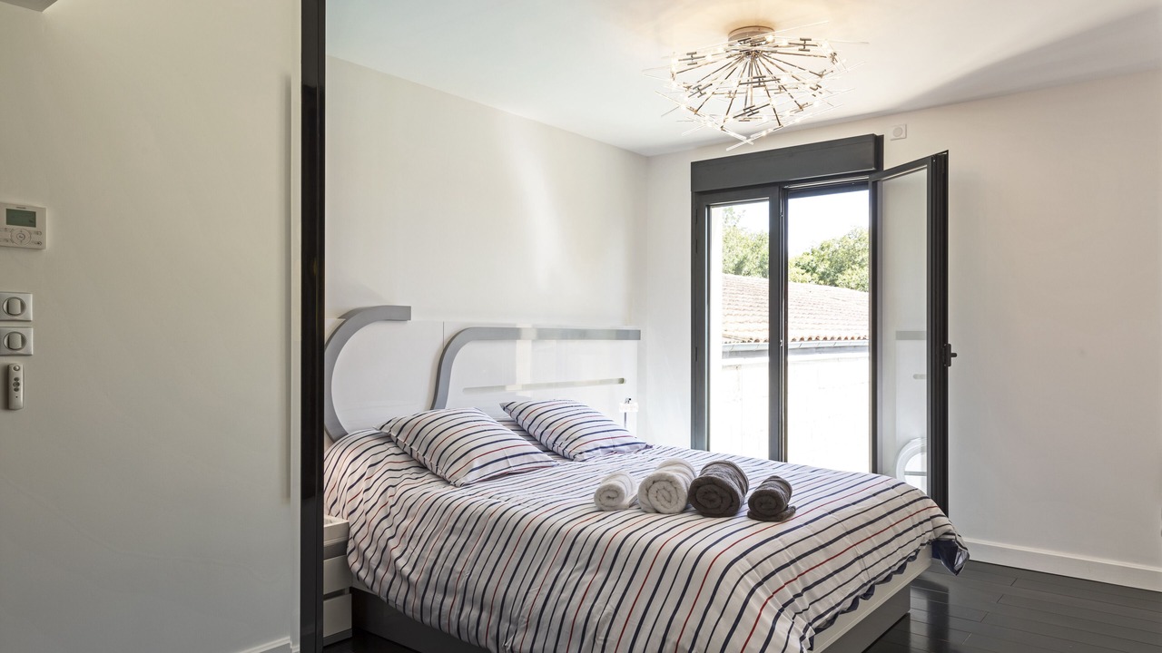 Photo of Bedroom in Villenave-d'Ornon