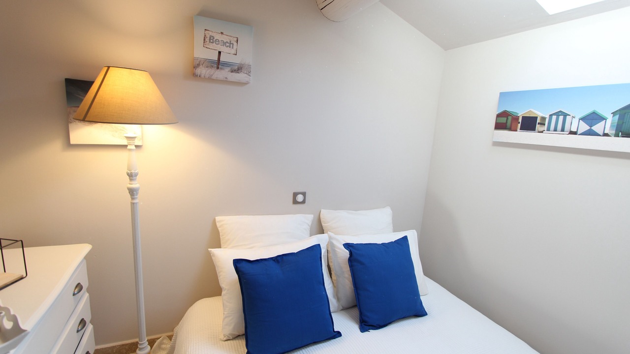 Photo of Bedroom in Beaumes-de-Venise