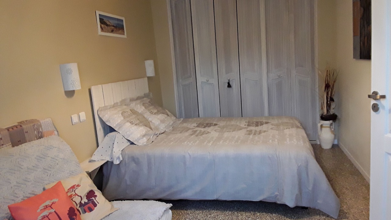 Photo of Bedroom in Jau-Dignac-et-Loirac