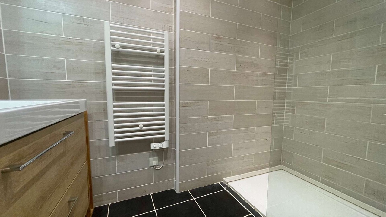 Photo of Bathroom in La Rochelle City Centre