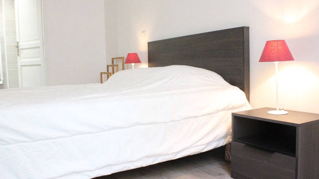 Photo of Bedroom in La Rochelle City Centre