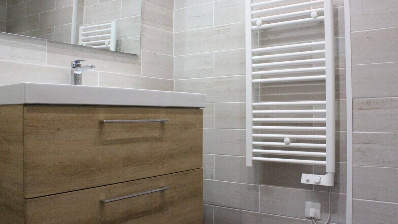 Photo of Bathroom in La Rochelle City Centre