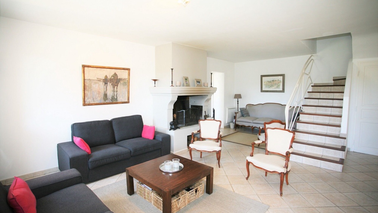 Photo of Livingroom in Murs