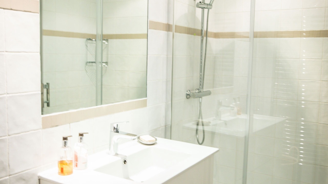 Photo of Bathroom in La Flotte