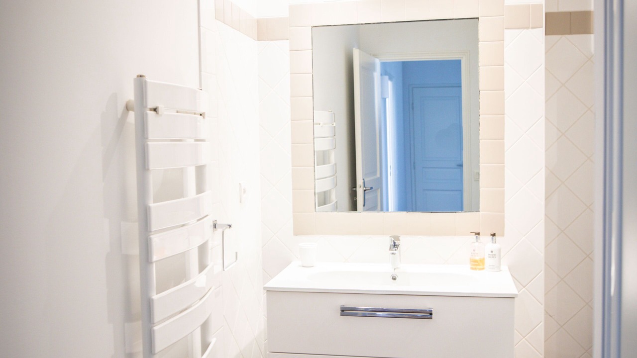 Photo of Bathroom in La Flotte