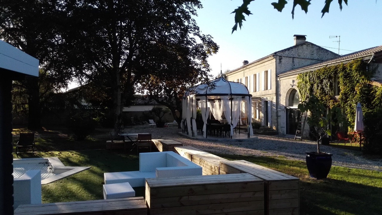 Photo of Patio Balcony in Pompignac