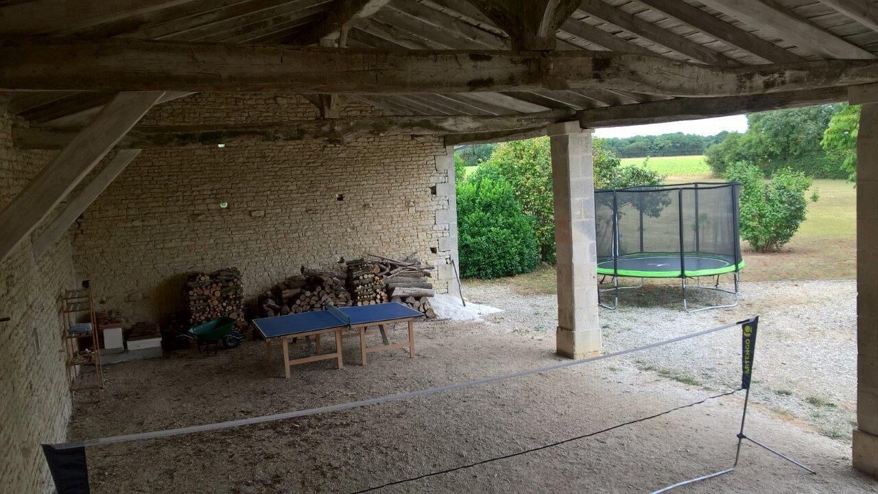 Photo of Patio Balcony in Saint-Georges-du-Bois