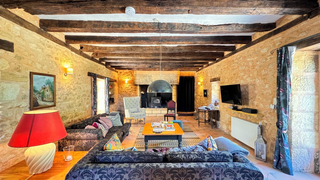 Photo of Livingroom in Cenac-et-Saint-Julien