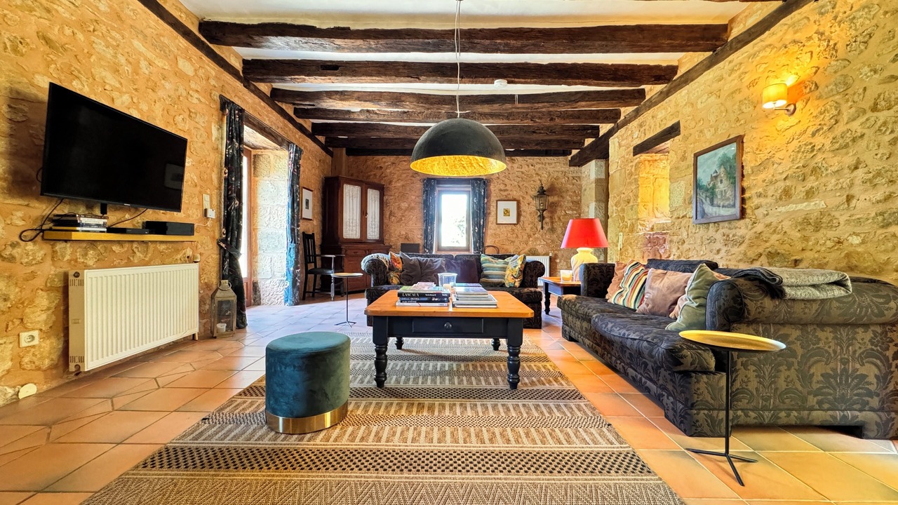 Photo of Livingroom in Cenac-et-Saint-Julien