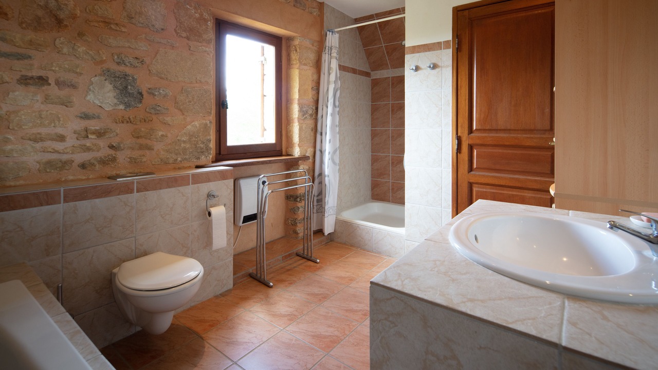 Photo of Bathroom in Cenac-et-Saint-Julien