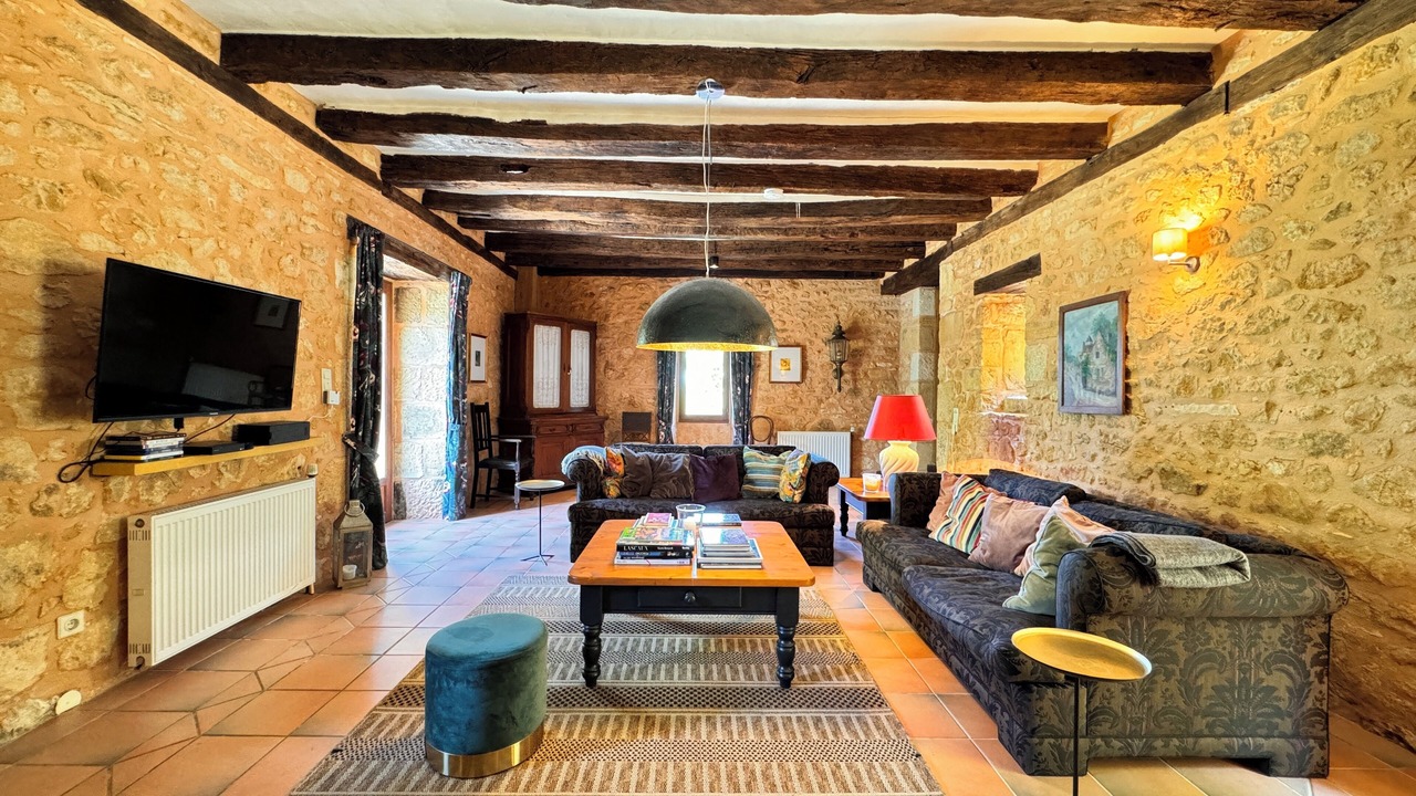 Photo of Livingroom in Cenac-et-Saint-Julien