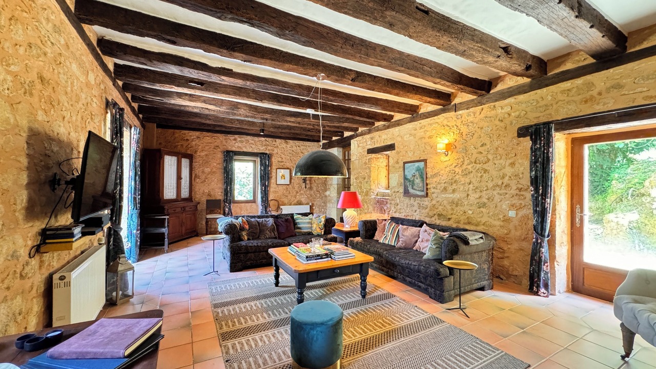 Photo of Livingroom in Cenac-et-Saint-Julien