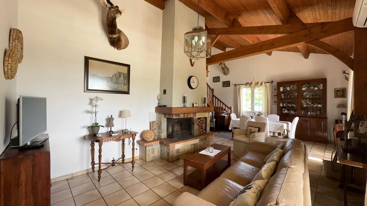Photo of Livingroom in Douzillac