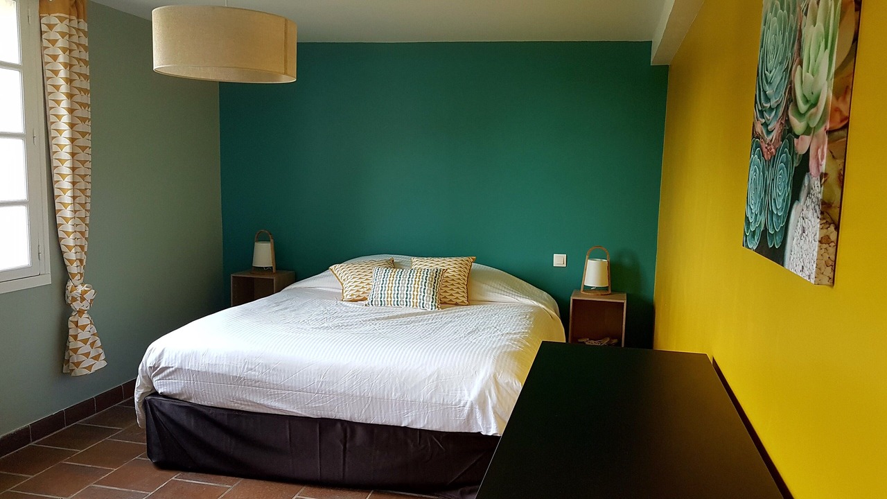 Photo of Bedroom in Saint-Aulaye-Puymangou