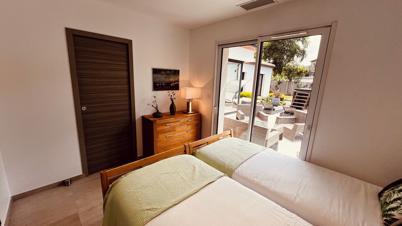 Photo of Bedroom in Maubuisson