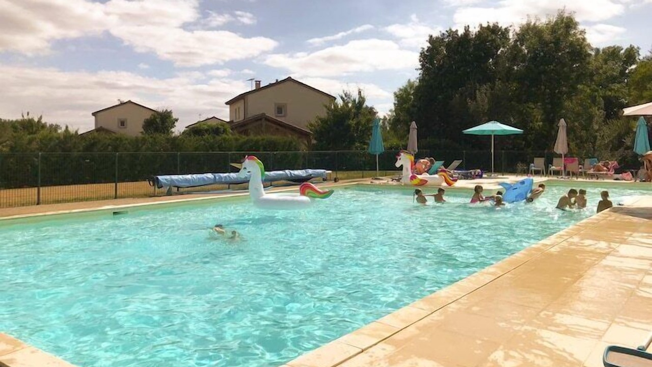 Photo of Others in Vasles